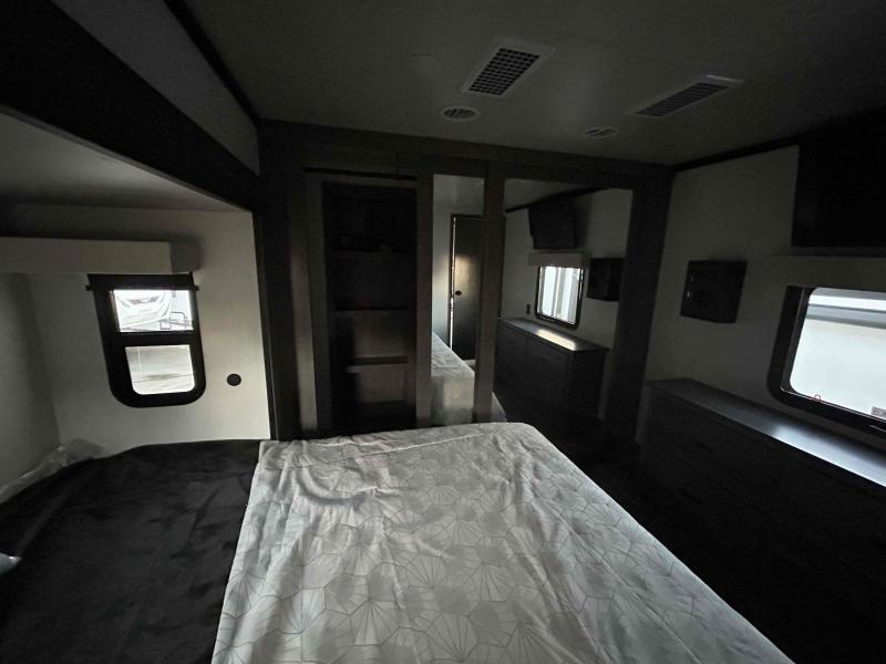 new Fifth Wheel Trailers Forest River Cedar Creek for sale, in Palm Bay, FL Thumbnail 9