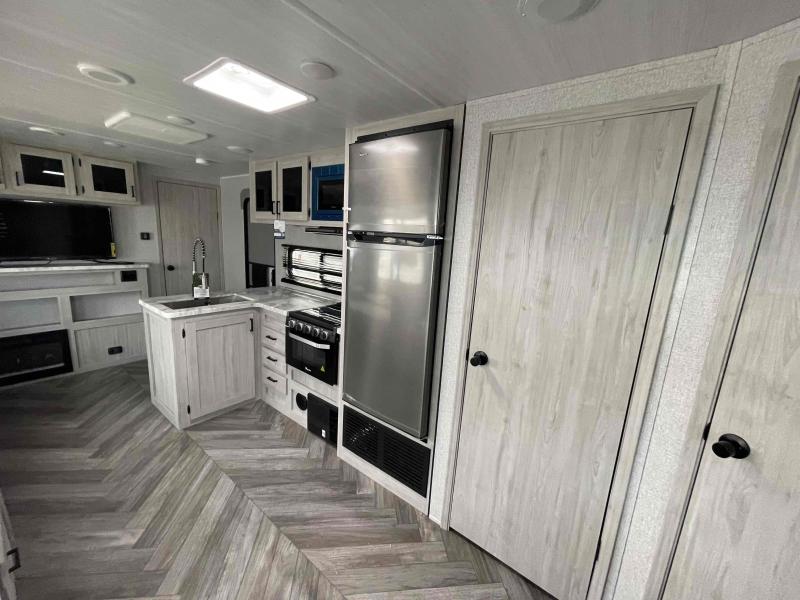 new Travel Trailers East To West Della Terra for sale, in Palm Bay, FL Thumbnail 18