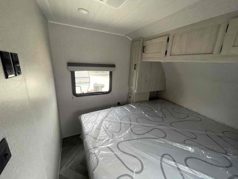 new Travel Trailers East To West Della Terra for sale, in Palm Bay, FL Thumbnail 9