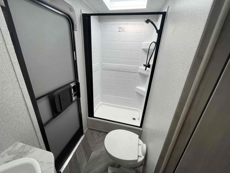 new Travel Trailers East To West Della Terra for sale, in Palm Bay, FL Thumbnail 21
