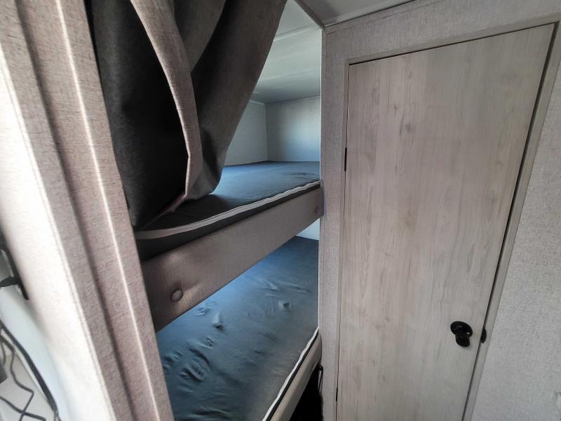 new Travel Trailers East To West Della Terra for sale, in Winter Garden, FL Thumbnail 5