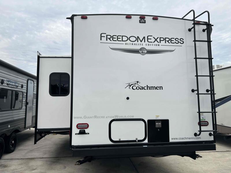 new Travel Trailers Coachmen Freedom Express Ultra Lite for sale, in Palm Bay, FL Thumbnail 6