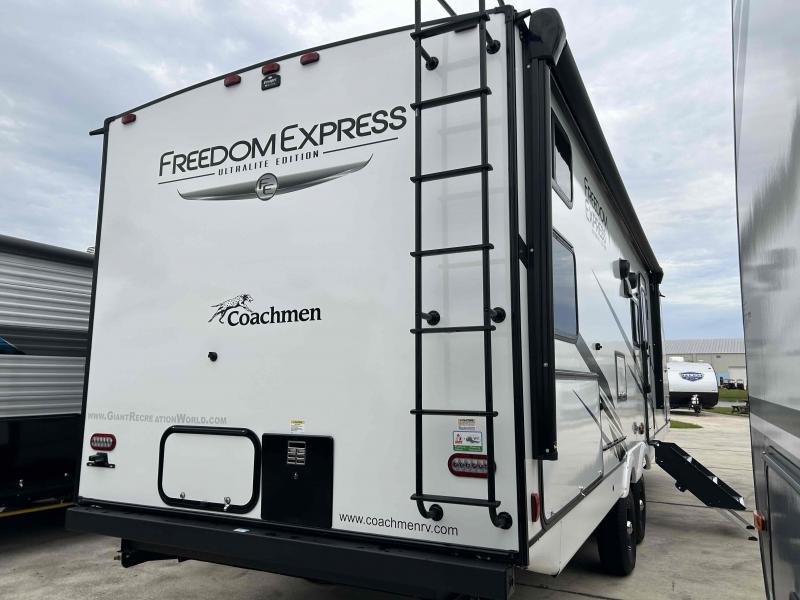 new Travel Trailers Coachmen Freedom Express Ultra Lite for sale, in Palm Bay, FL Thumbnail 5
