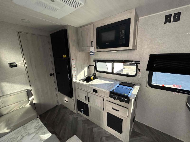 new Travel Trailers East To West Della Terra for sale, in Palm Bay, FL Thumbnail 9