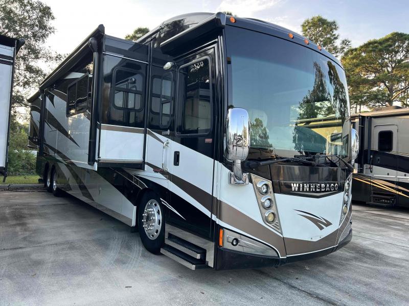 2014 Winnebago TOUR 42QD 2014 Winnebago TOUR 42QD