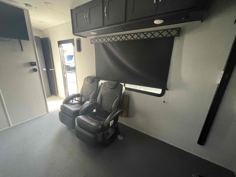 new Toy Haulers Coachmen  for sale, in Palm Bay, FL Thumbnail 15