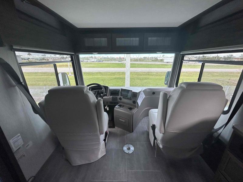 new Camper / RV Coachmen Sportscoach SRS for sale, in Palm Bay, FL Thumbnail 10