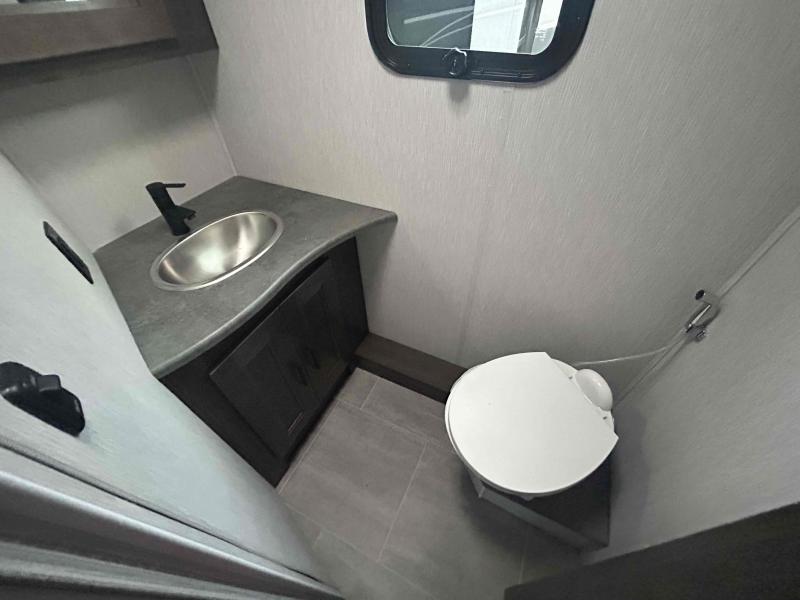 new Camper / RV Coachmen Sportscoach SRS for sale, in Palm Bay, FL Thumbnail 17