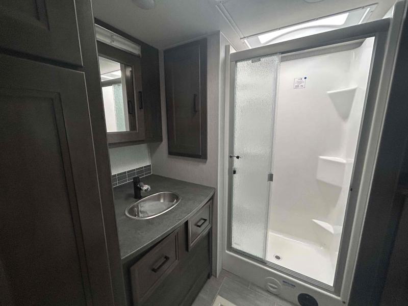 new Camper / RV Coachmen Sportscoach SRS for sale, in Palm Bay, FL Thumbnail 16