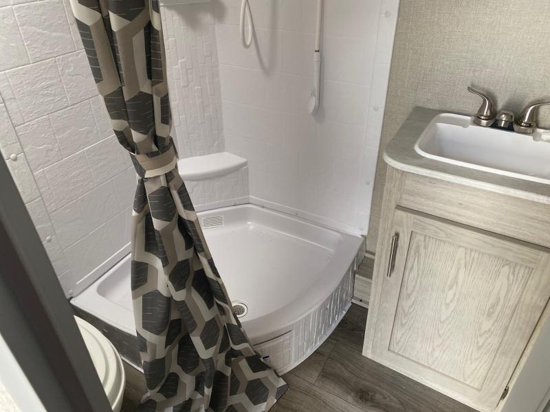new Travel Trailers Coachmen Catalina Summit Series for sale, in Ormond Beach, FL Thumbnail 7