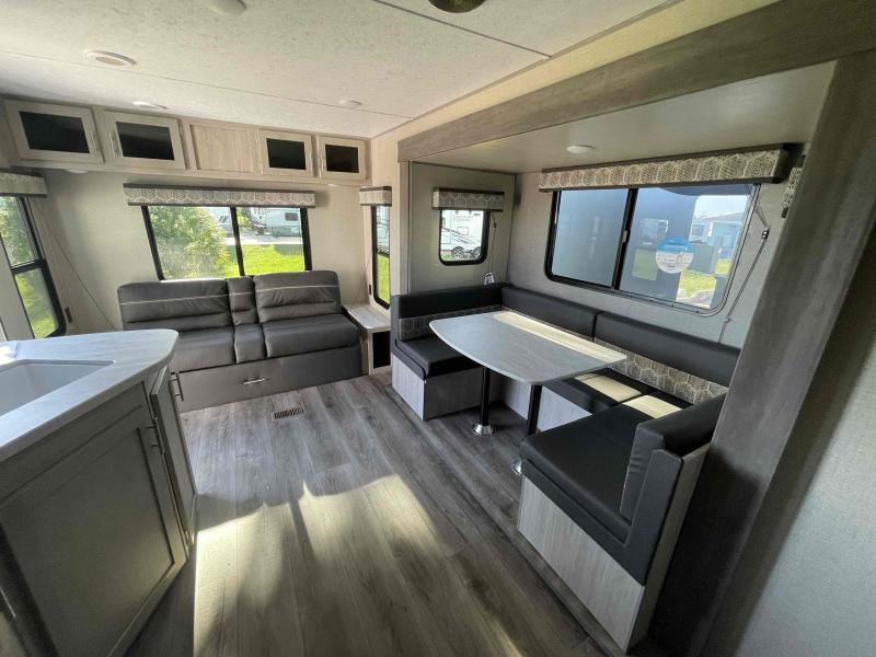 new Travel Trailers Coachmen Catalina Summit Series for sale, in Palm Bay, FL Thumbnail 16