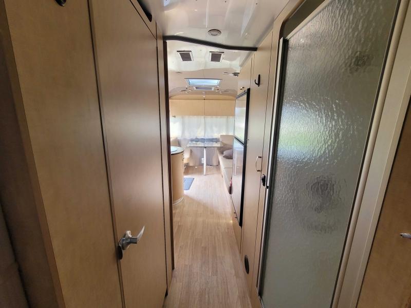 2016 Airstream FLYING CLOUD 25FB 2016 Airstream FLYING CLOUD 25FB