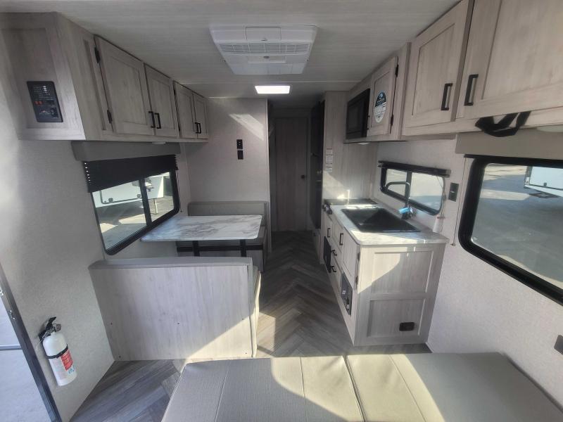 new Travel Trailers East To West Della Terra for sale, in Winter Garden, FL Thumbnail 5