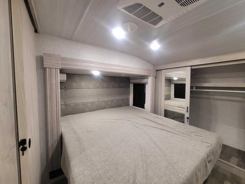 new Fifth Wheel Trailers East To West Tandara for sale, in Winter Garden, FL Thumbnail 9