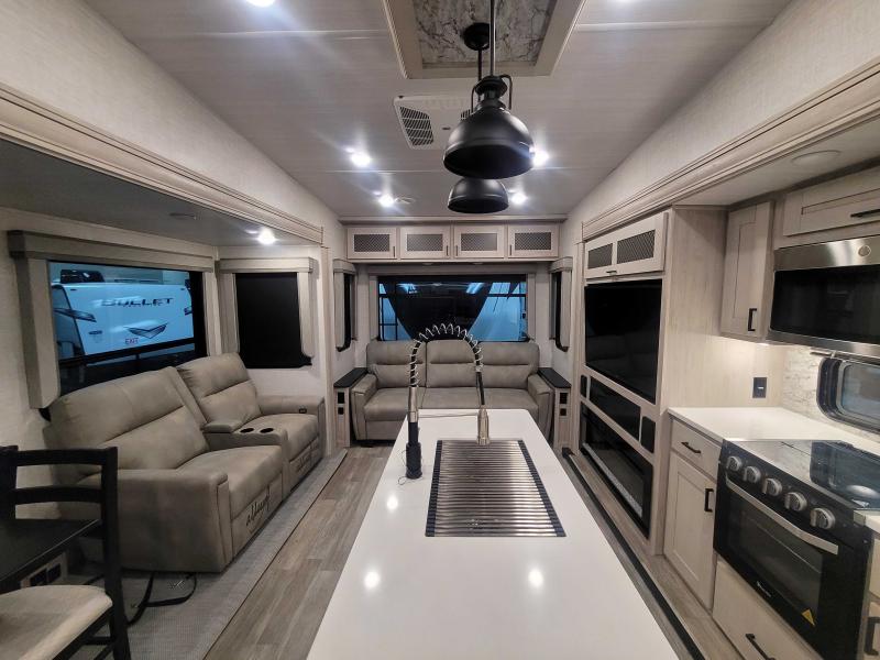 new Fifth Wheel Trailers East To West Tandara for sale, in Winter Garden, FL Thumbnail 5