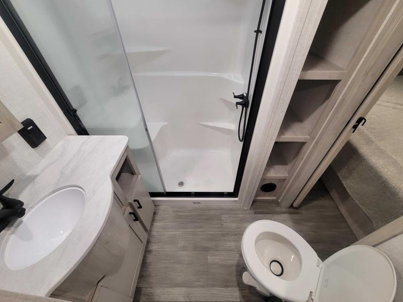 new Fifth Wheel Trailers East To West Tandara for sale, in Winter Garden, FL Thumbnail 11