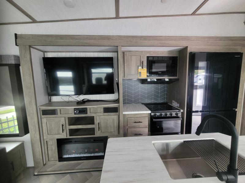 new Fifth Wheel Trailers Forest River Salem Hemisphere for sale, in Winter Garden, FL Thumbnail 6