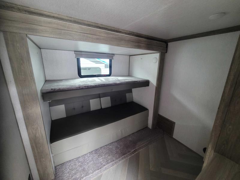 new Fifth Wheel Trailers Forest River Salem Hemisphere for sale, in Winter Garden, FL Thumbnail 9