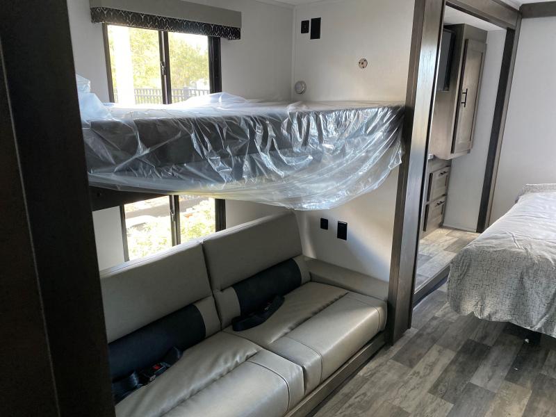 new Camper / RV Forest River FR3 for sale, in Ormond Beach, FL Thumbnail 10