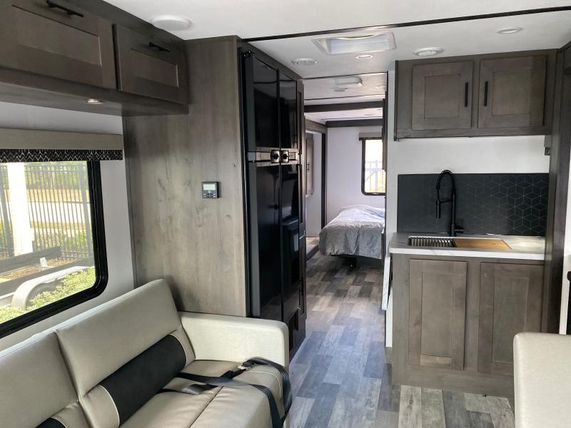 new Camper / RV Forest River FR3 for sale, in Ormond Beach, FL Thumbnail 9