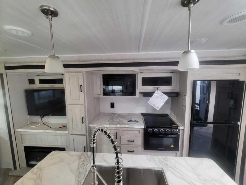 new Travel Trailers East To West Della Terra for sale, in Winter Garden, FL Thumbnail 9