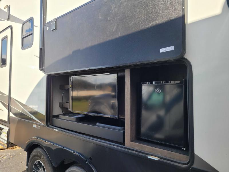 used Toy Haulers Heartland RV Torque for sale, in Winter Garden, FL Thumbnail 6