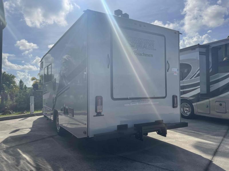 new Camper / RV Coachmen Cross Trail for sale, in Palm Bay, FL Thumbnail 5