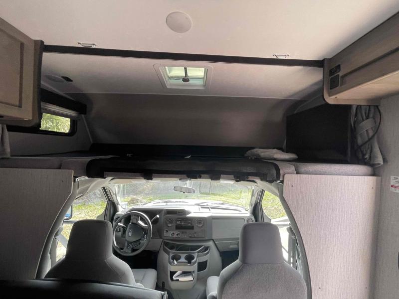 new Camper / RV Coachmen Cross Trail for sale, in Palm Bay, FL Thumbnail 10