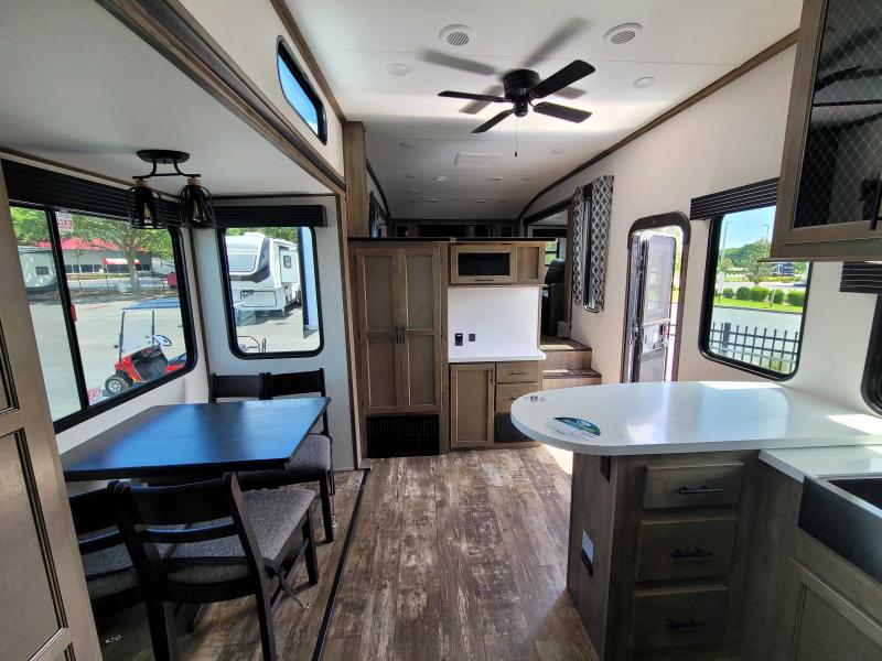 new Fifth Wheel Trailers Forest River Sabre for sale, in Palm Bay, FL Thumbnail 9