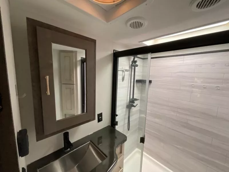 used Fifth Wheel Trailers Alliance RV Paradigm for sale, in West Boerne, TX Thumbnail 23