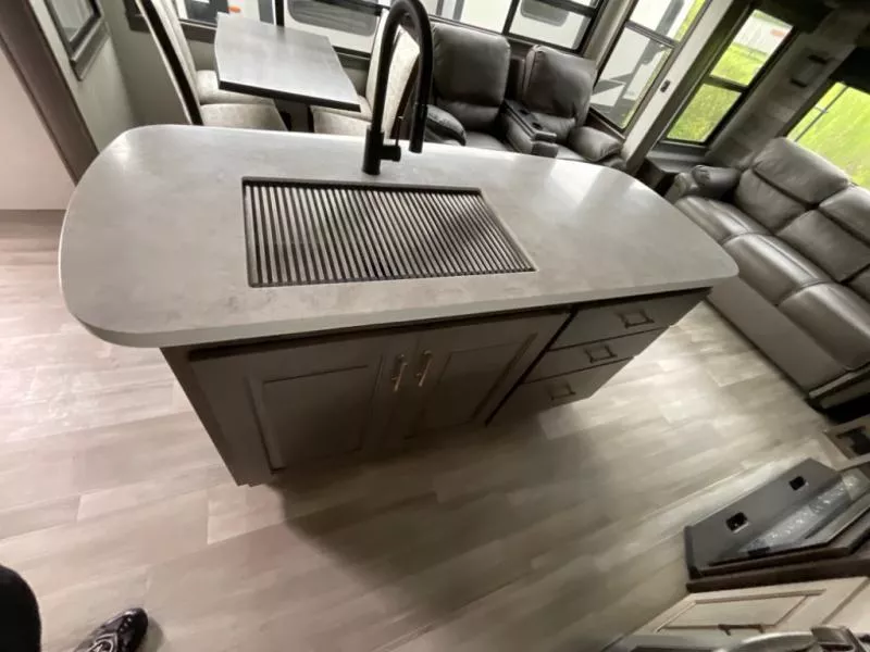used Fifth Wheel Trailers Alliance RV Paradigm for sale, in West Boerne, TX Thumbnail 14
