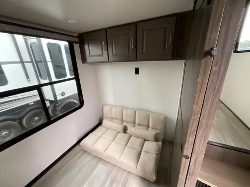 used Fifth Wheel Trailers Alliance RV Paradigm for sale, in West Boerne, TX Thumbnail 17