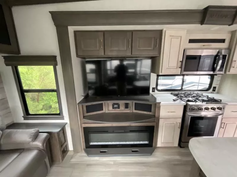 used Fifth Wheel Trailers Alliance RV Paradigm for sale, in West Boerne, TX Thumbnail 11