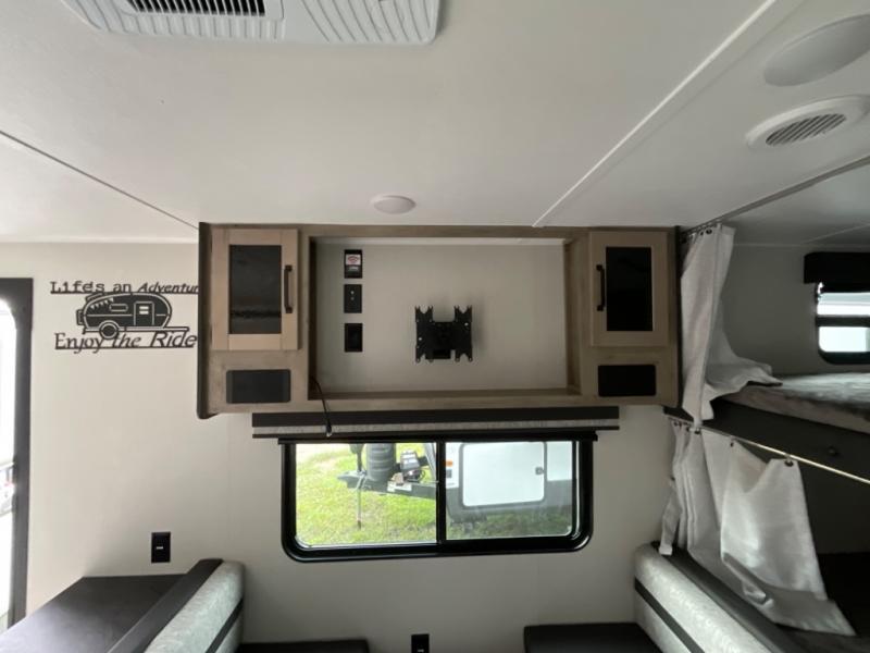 new Travel Trailers Palomino Puma for sale, in West Boerne, TX Thumbnail 10