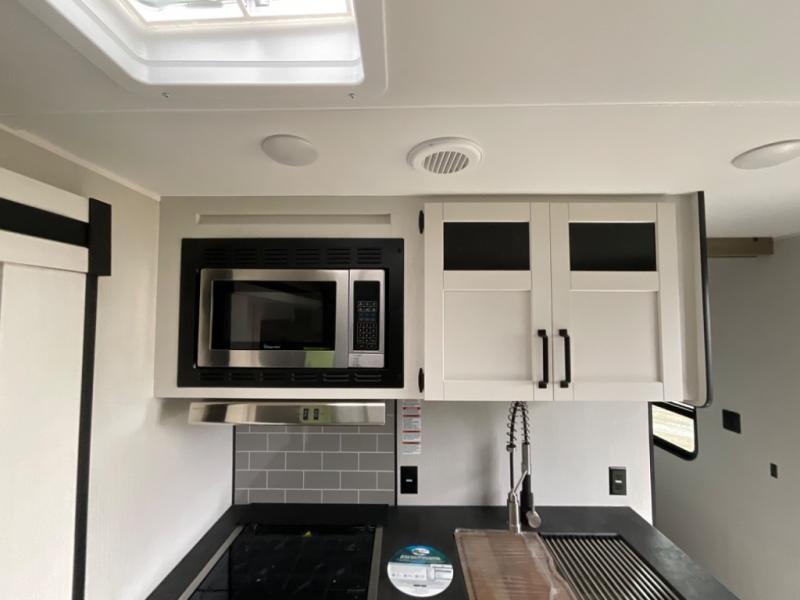 new Travel Trailers Palomino Puma for sale, in West Boerne, TX Thumbnail 13
