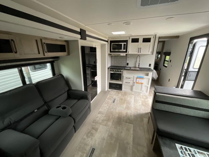 new Travel Trailers Palomino Puma for sale, in West Boerne, TX Thumbnail 8