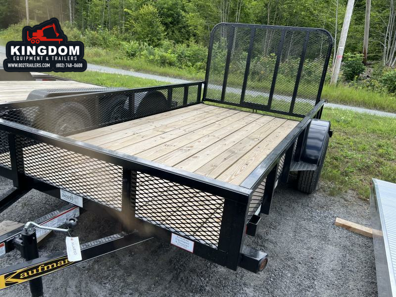 2022 Kaufman deluxe Wood Floor, Mesh Side Utility 6.5X12