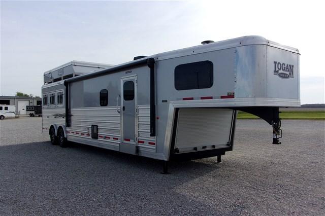 2021 Logan Coach Riot 815 3H Platinum w/15' SW & Slide Bar Unit GN Enclosed Cargo Trailer 2021 Logan Coach Riot 815 3H Platinum w/15' SW & Slide Bar Unit GN Enclosed Cargo Trailer