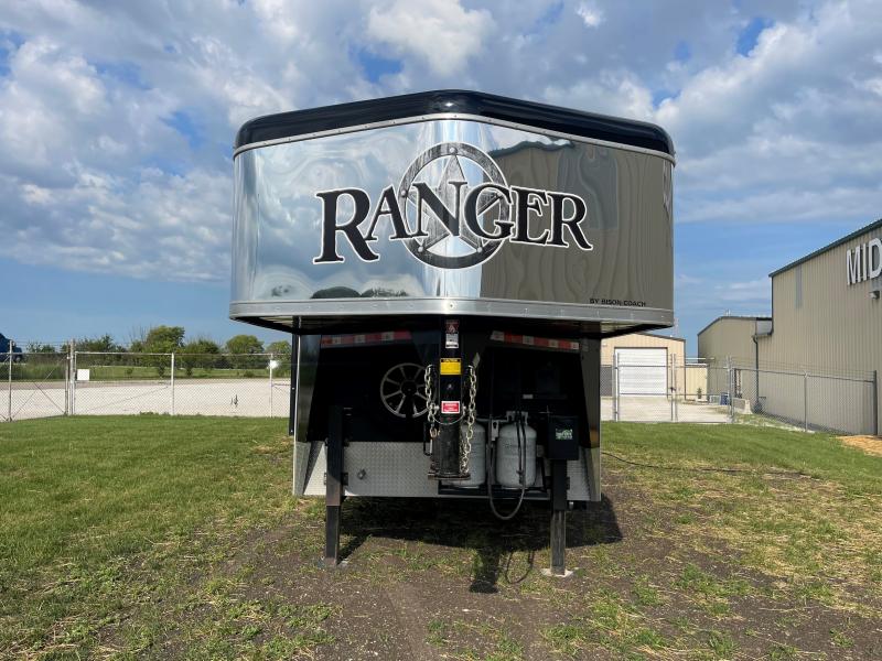 used Horse Trailers Bison Trailers  for sale, in Ottawa, IL Thumbnail 4