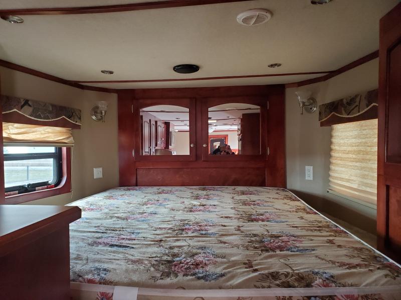 used Horse Trailers Bison Trailers  for sale, in Litchfield, IL Thumbnail 10