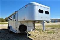 1989 Sooner 3H w/4' SW Weekender Horse Trailer 1989 Sooner 3H w/4' SW Weekender Horse Trailer