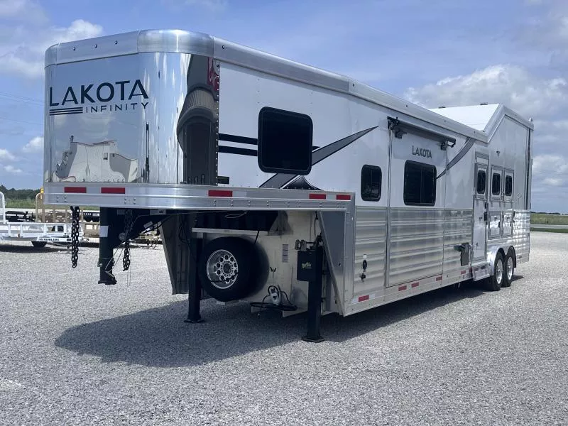 new Horse Trailers Lakota  for sale, in Litchfield, IL Thumbnail 6