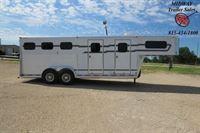 2001 Adam 3H GN w/4' SW Front Dress & 2' Midtack Horse Trailer 2001 Adam 3H GN w/4' SW Front Dress & 2' Midtack Horse Trailer