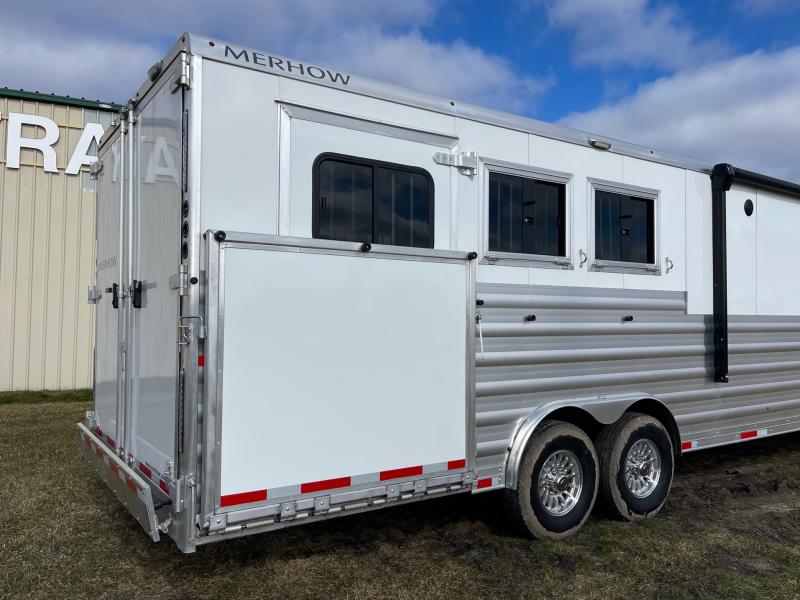 used Horse Trailers Merhow Trailers  for sale, in Ottawa, IL Thumbnail 19