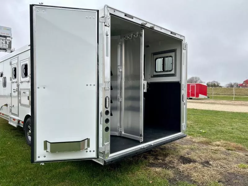new Horse Trailers Lakota  for sale, in Ottawa, IL Thumbnail 13