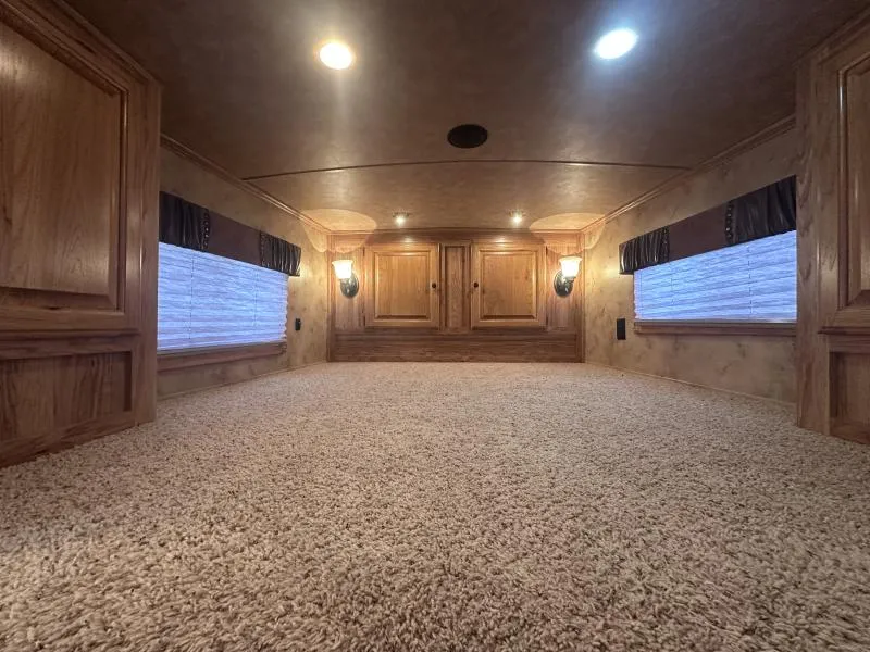 used Other Trailers Platinum Coach  for sale, in Litchfield, IL Thumbnail 7