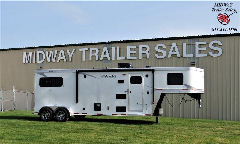 2023 Lakota AC29 Colt 2H w/9'SW LQ GN Horse Trailer 2023 Lakota AC29 Colt 2H w/9'SW LQ GN Horse Trailer
