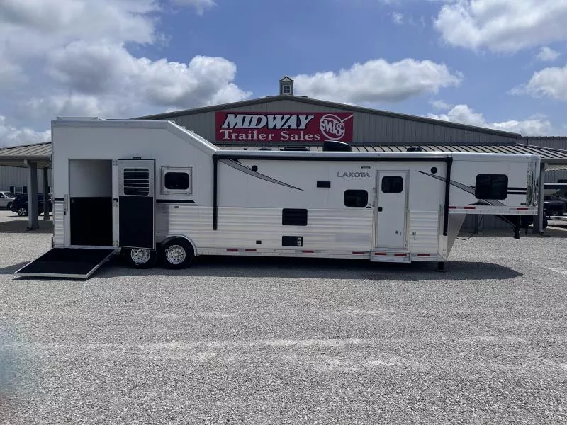 new Horse Trailers Lakota  for sale, in Litchfield, IL Thumbnail 2