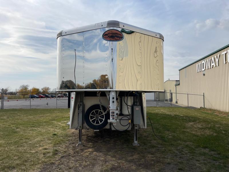 used Horse Trailers Sundowner Trailers  for sale, in Ottawa, IL Thumbnail 3