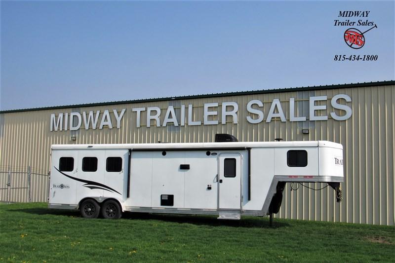 2017 Bison Trailers Trail Boss S/O 7310 w/ 10' SW Living Quarters Horse Trailer 2017 Bison Trailers Trail Boss S/O 7310 w/ 10' SW Living Quarters Horse Trailer